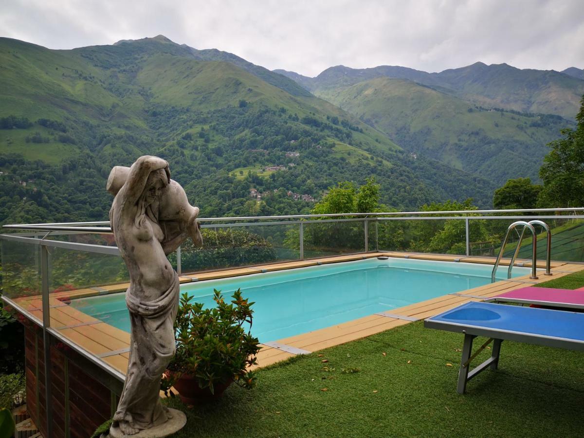 Chalet Con Piscina Garzeno Exteriör bild